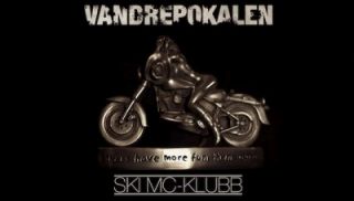 Den første vandrepokalen til Ski MC som var i omløp fra 2004 - 2015.